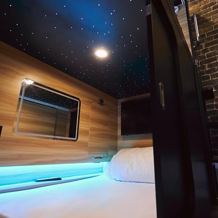 Capsule Hotel Montréal Eksteriør billede