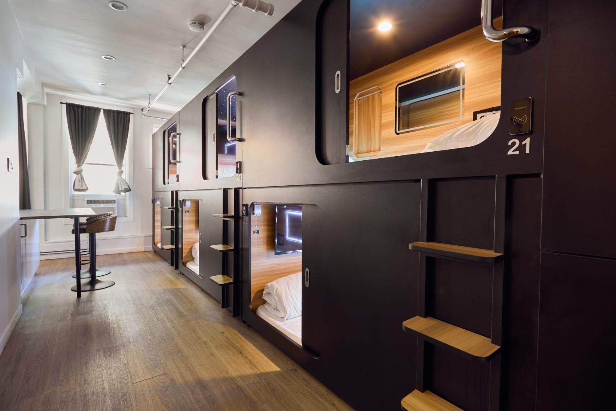 Capsule Hotel Montréal Eksteriør billede