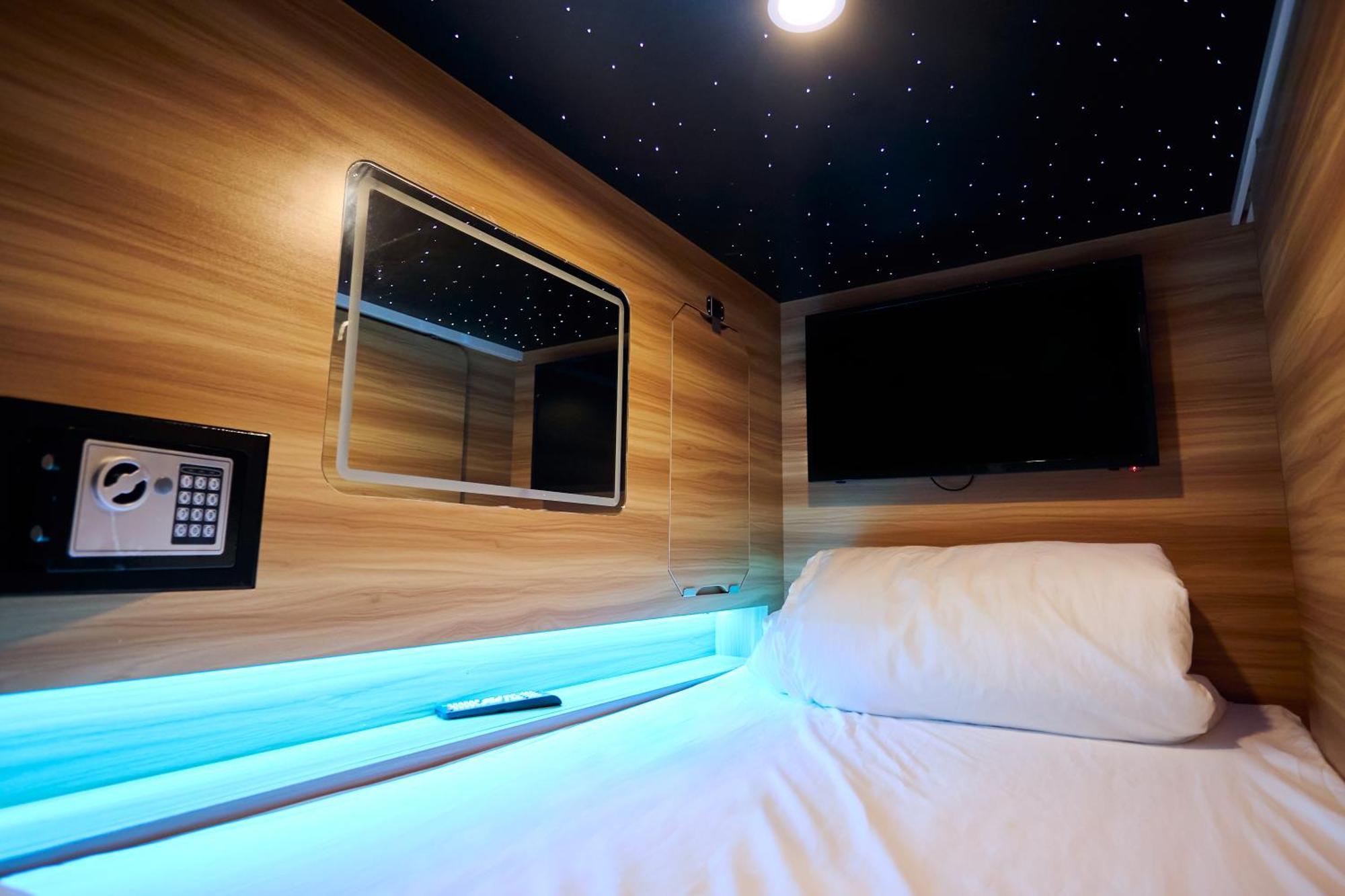 Capsule Hotel Montréal Eksteriør billede