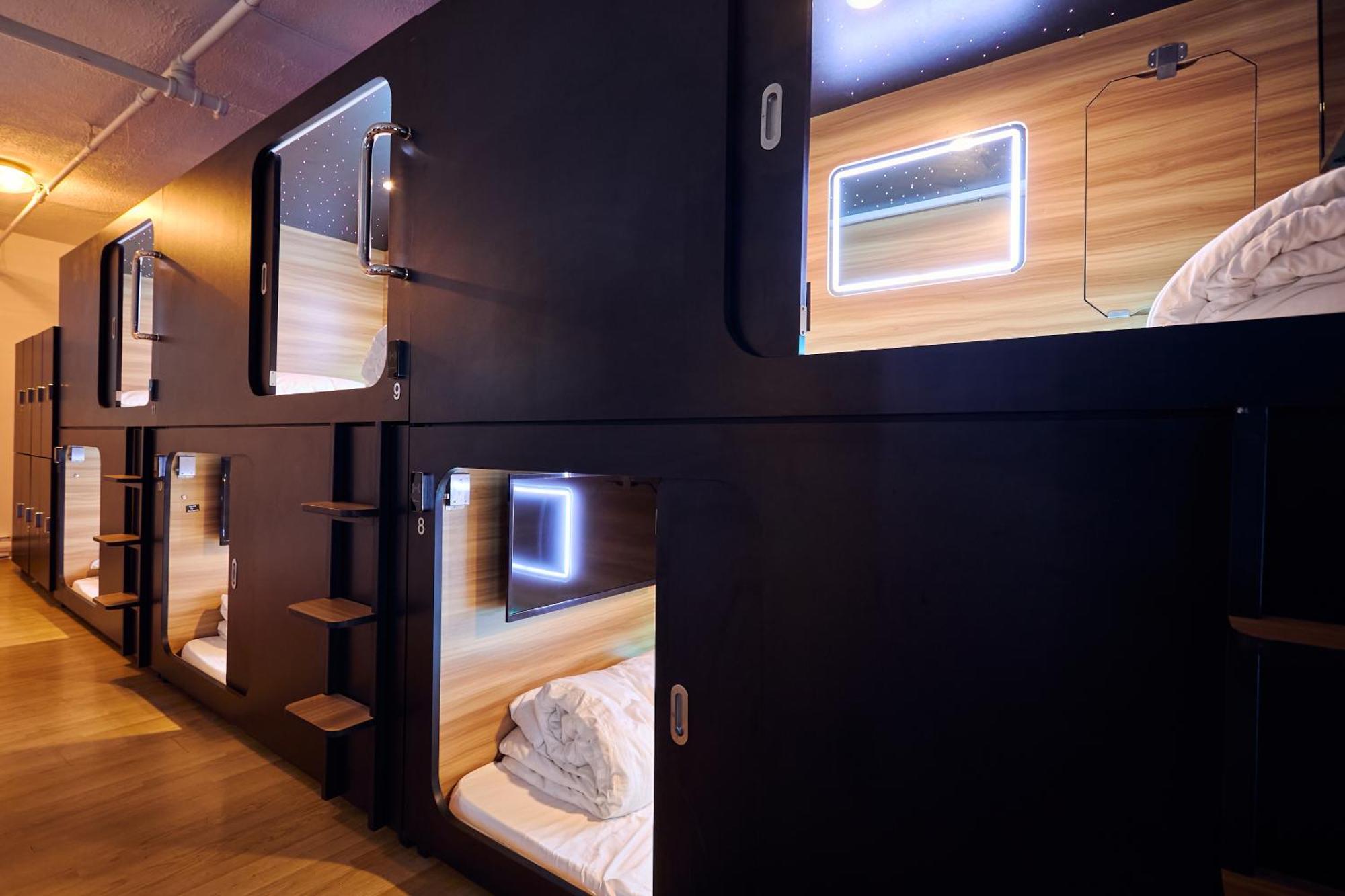 Capsule Hotel Montréal Eksteriør billede